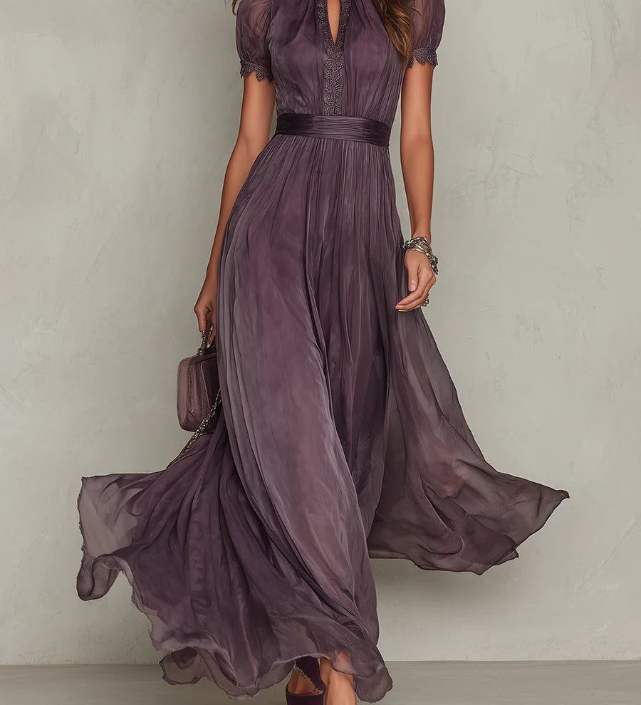 Flavie - Robe longue violette avec décolleté